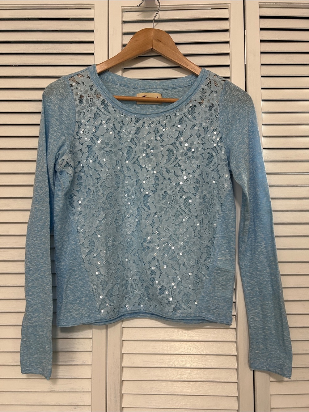 Hollister Sky Blue Lace and Sequence Front Tee Size S